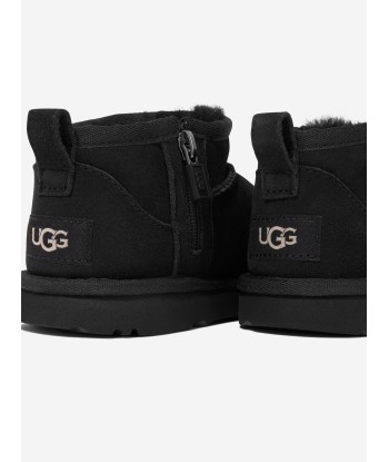 UGG Kids Classic Ultra Mini Boots in Black s'inspire de l'anatomie humaine